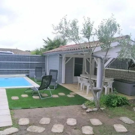 Holiday home Maison Les Mathes, 4 Pieces, 6 Personnes - Fr-1-305-74 Les Mathes